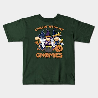 Chillin´ With My Gnomies Funny Gnome Halloween Costume Kids T-Shirt